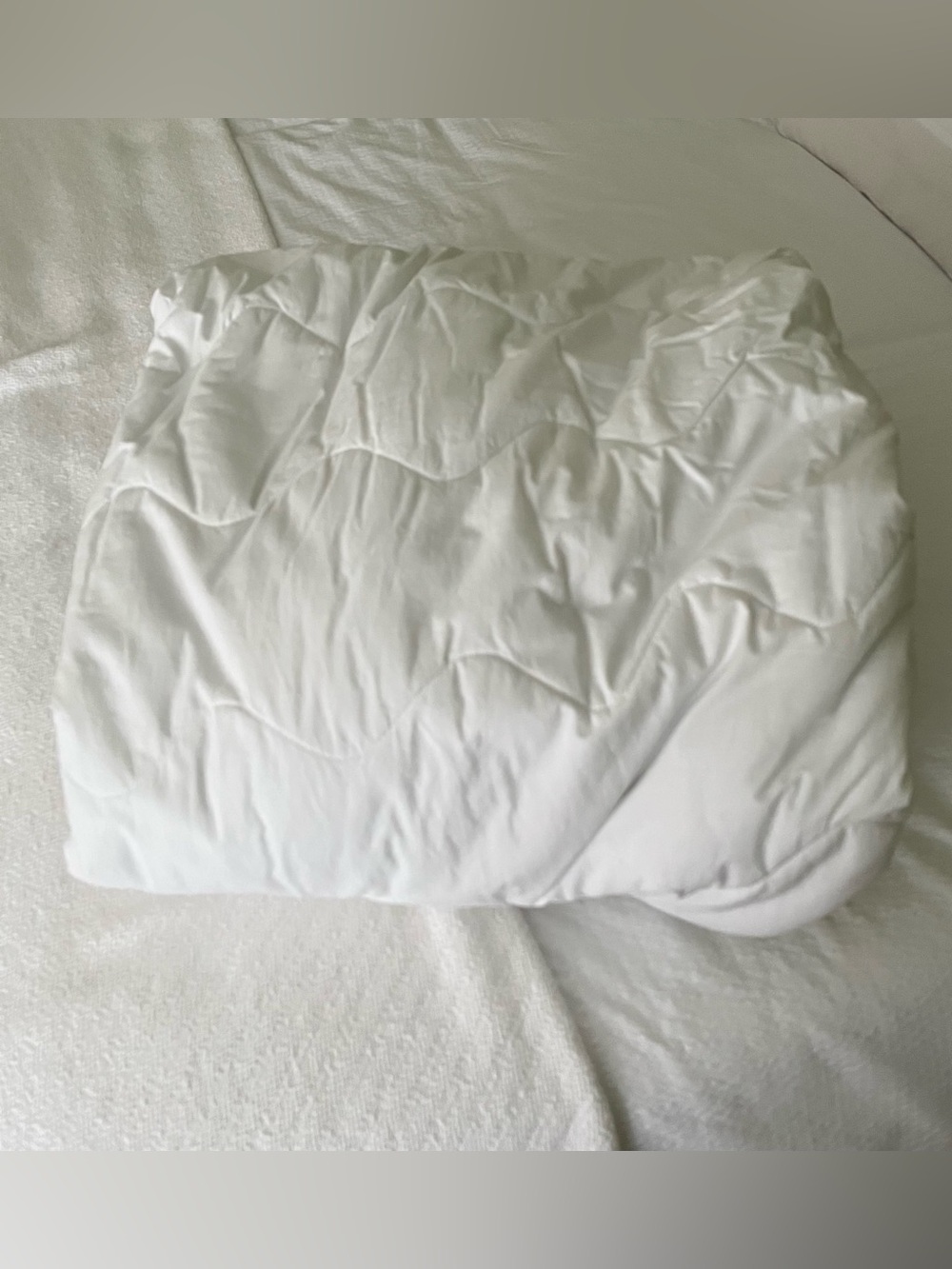 White Quilted Mattress Protector cover- size for Double bed